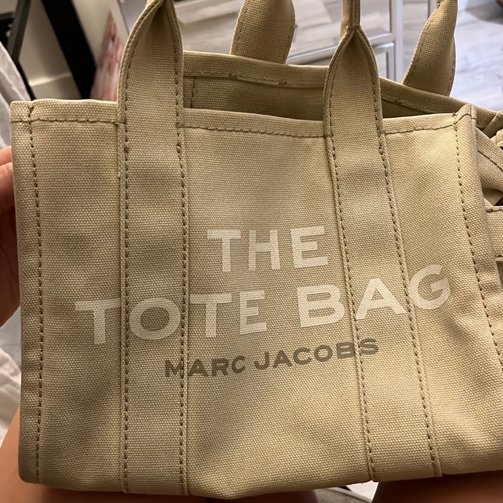 Gently worn Marc Jacobs tote bag . Beige canvas